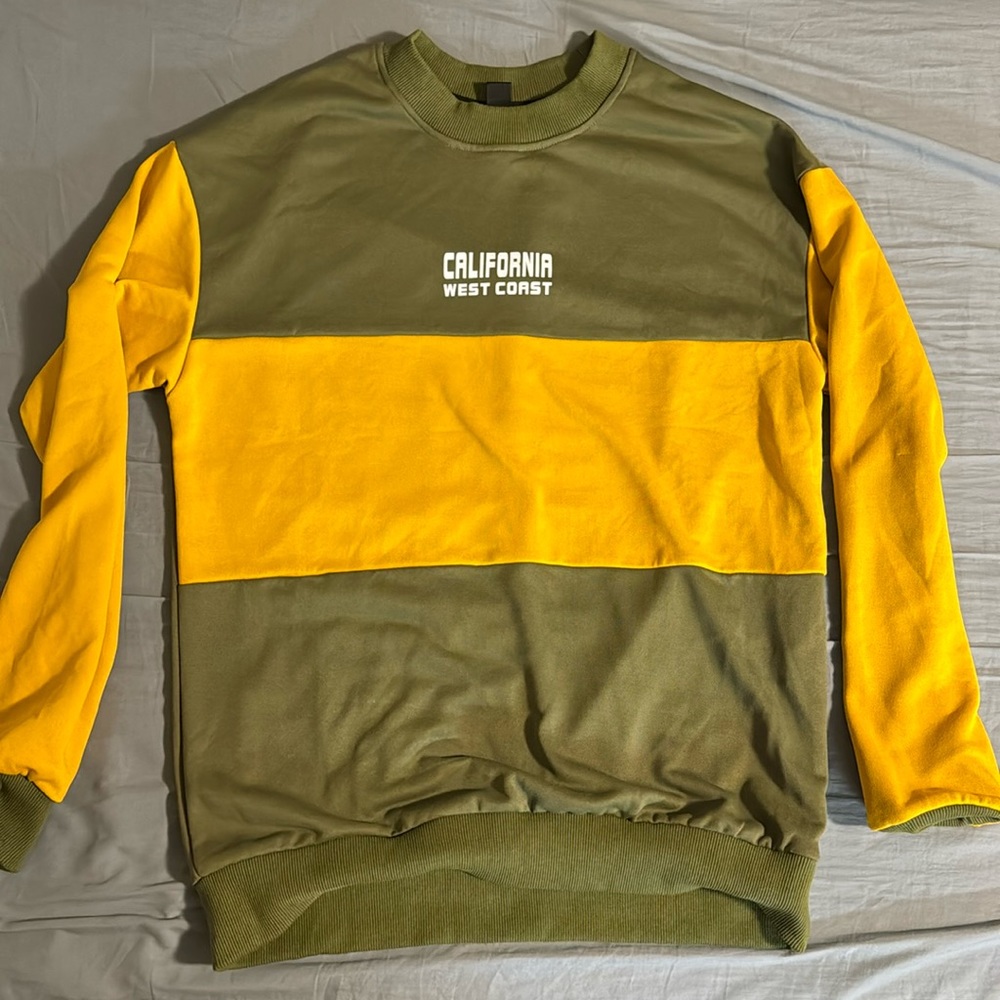 Green&yellow shirt